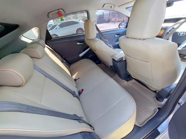 Toyota Prius 30