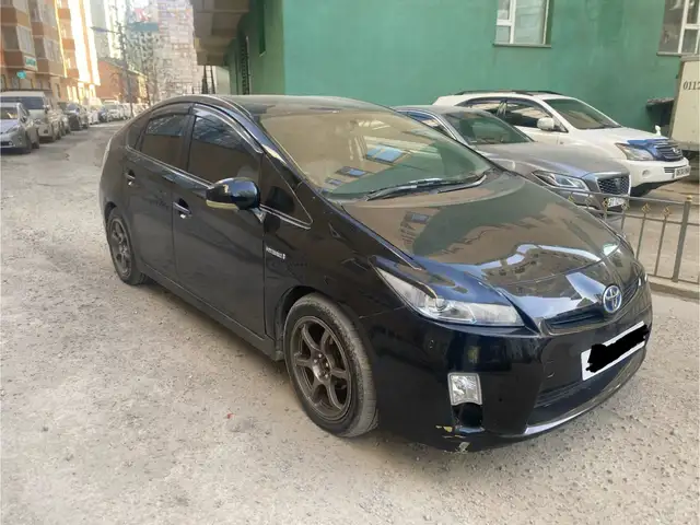 Toyota Prius 30