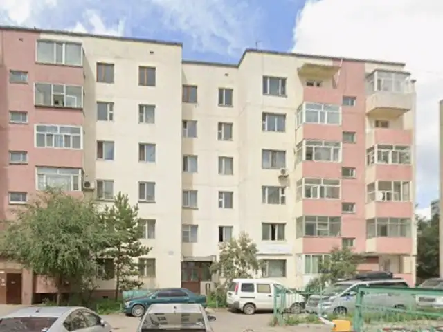 Хотын төвд, 5-р сургуулийн ар талд 3 өрөө байр 70мкв, Улаанбаатар — Чингэлтэй — 6-р хороо