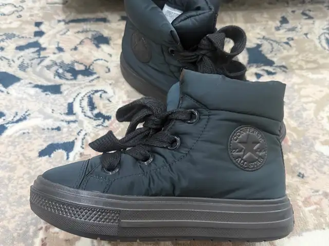 Americaas irsen converse gutal, Улаанбаатар — Баянгол — 3, 4 хороолол