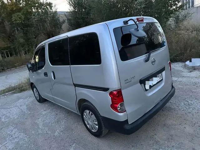 Nissan NV200