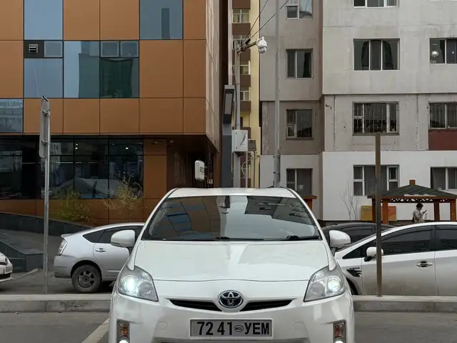 Toyota Prius 30