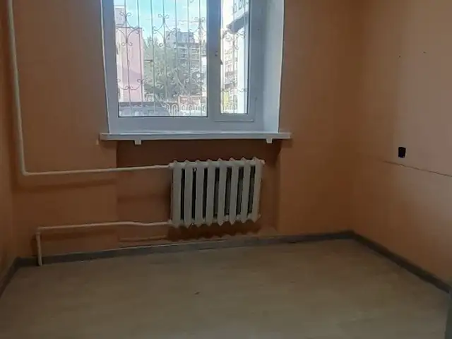 Хотын төвд жижиг хажуу өрөө, Улаанбаатар — Сүхбаатар — 10-р хороо
