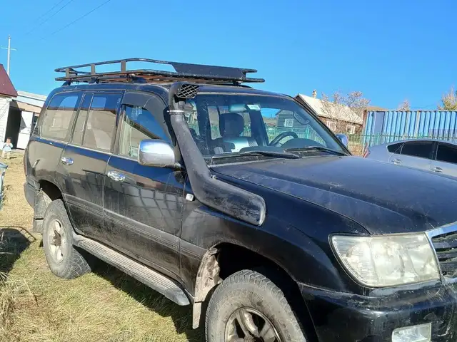 Toyota Land Cruiser 105