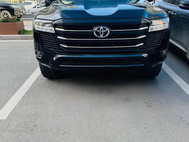 Toyota Land Cruiser 300