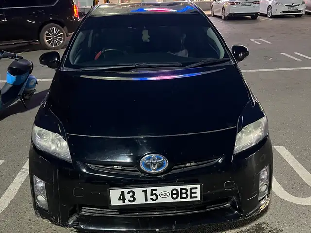 Toyota Prius 30