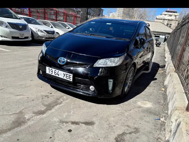 Toyota Prius 30