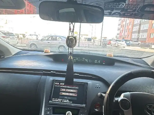 Toyota Prius 30