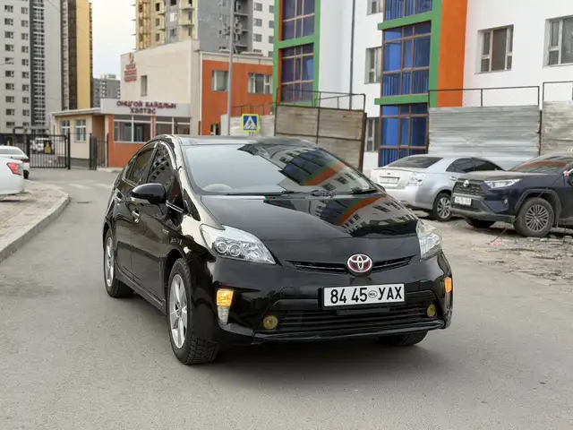 Toyota Prius 30