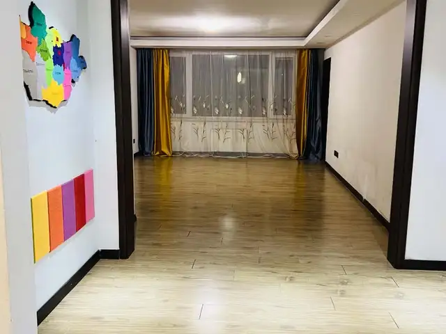 Кристалд 4 өрөө 141m2, Улаанбаатар — Баянзүрх — 36-р хороо
