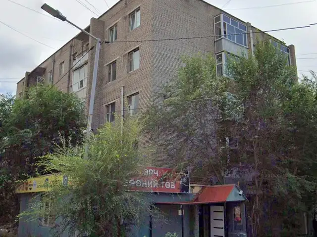 Чд 5р сургуулийн баруун хойд талд гал тогоо тусдаа 3өрөө 80мкв, Улаанбаатар — Чингэлтэй — 6-р хороо