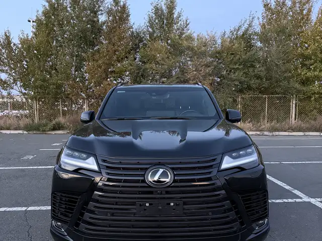 Lexus LX 600