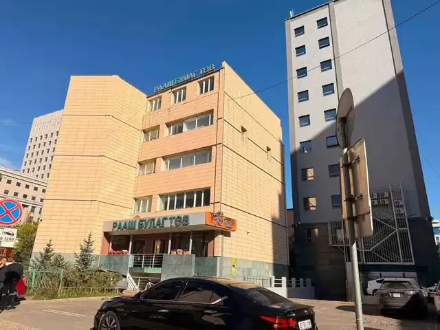 Төв шуудангийн ард Рааш булаг төвд 80мк оффис, Улаанбаатар — Чингэлтэй — 1-р хороо