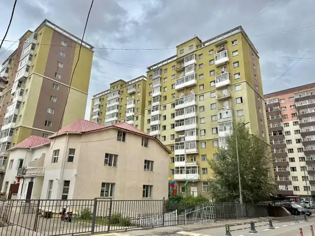 Өгөөмөр захын хажууд гэрчилгээ бэлэн 2 өрөө, Улаанбаатар — Баянзүрх — Өгөөмөр захын зүүн