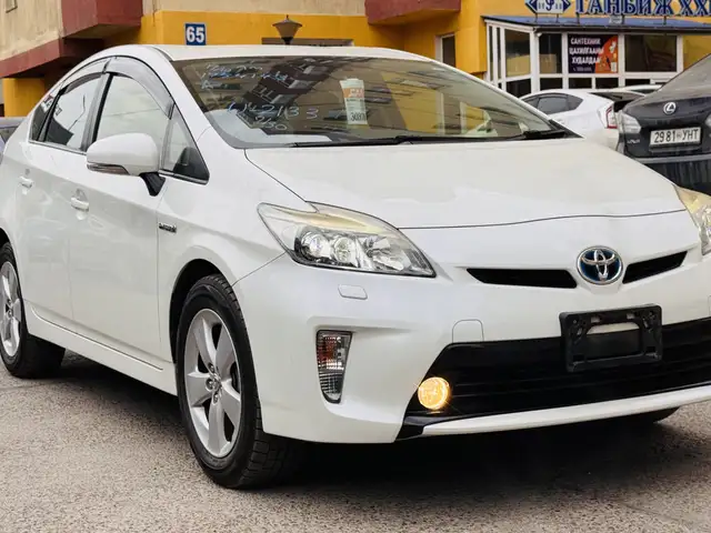 Toyota Prius 30
