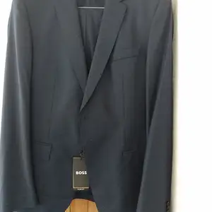 Америкаас авчирсан hugo boss брэндийн 50 раз, костюм, Улаанбаатар — Баянгол — Баруун 4 зам