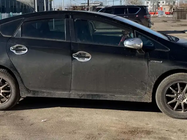 Toyota Prius 30
