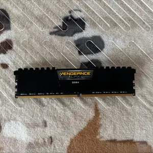 Corsair vengeance 32gb ddr4 3200mhz, Улаанбаатар — Баянзүрх — 13-р хороолол