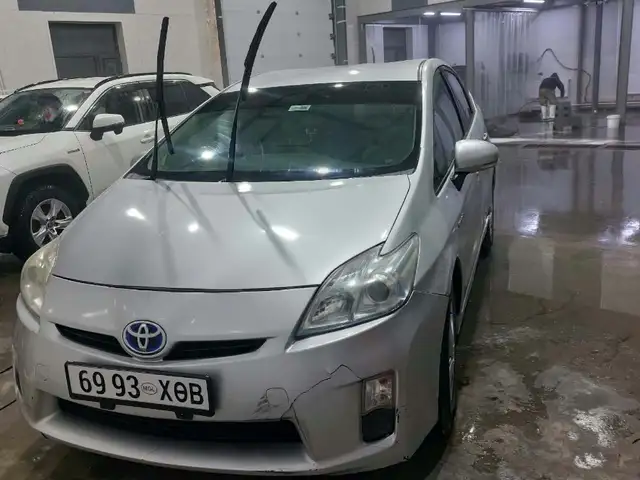 Toyota Prius 30