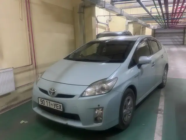 Toyota Prius 30