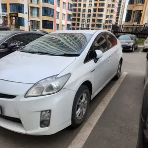 Toyota Prius 30