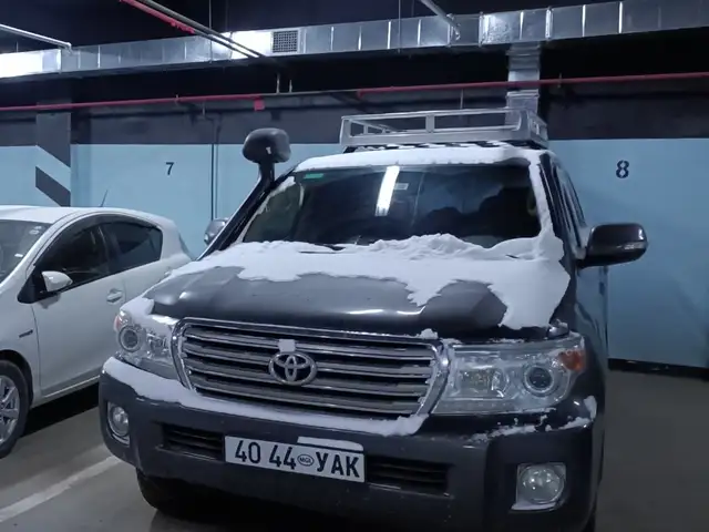 Toyota Land Cruiser 200