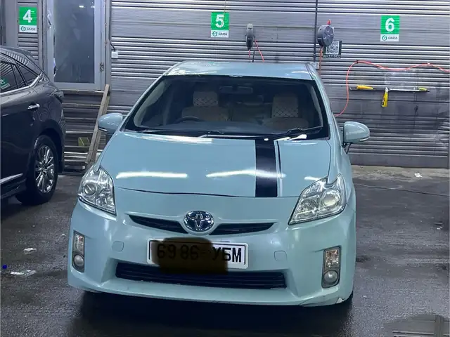 Toyota Prius 30