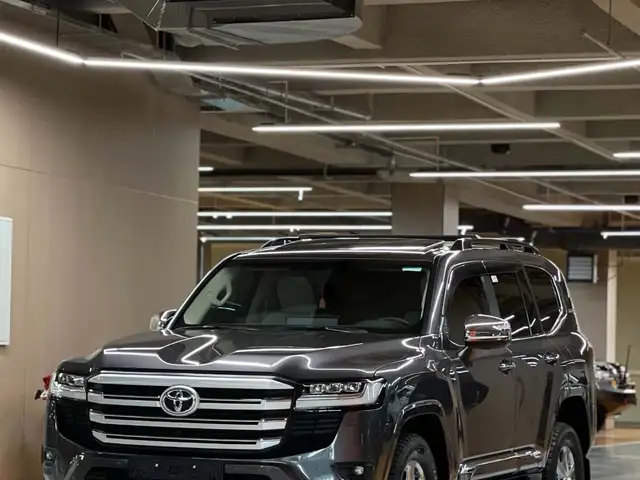 Toyota Land Cruiser 300