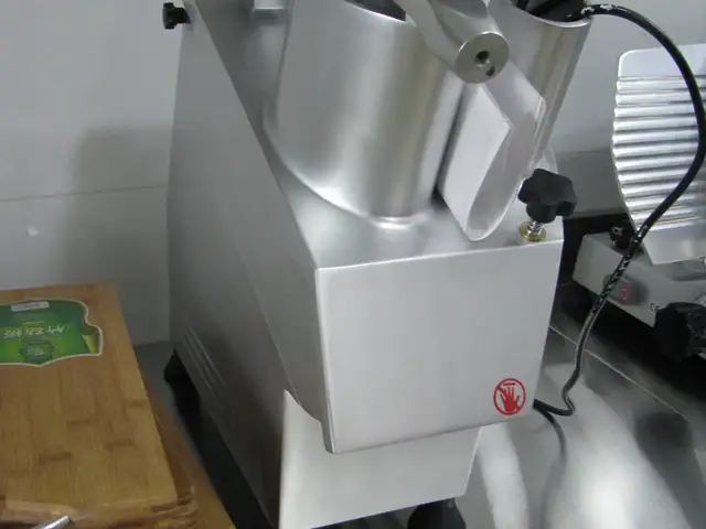 Ногоо бутлагч vc 55 mf, Улаанбаатар — Сүхбаатар — 4-р хороо