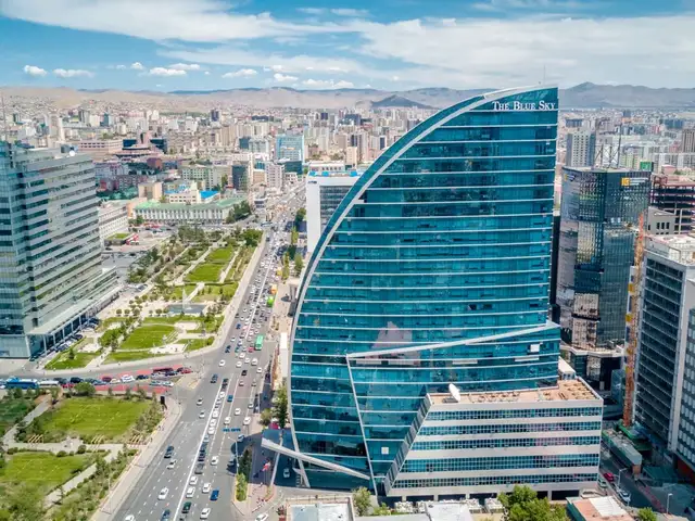 Хотын төвд blue skу hotel-д 5-р давхарт 212,9мкв оффисийн талбай, Улаанбаатар — Сүхбаатар — 3-р хороо