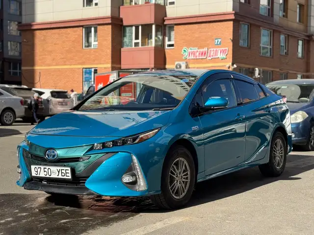 Toyota Prius PRIME 52