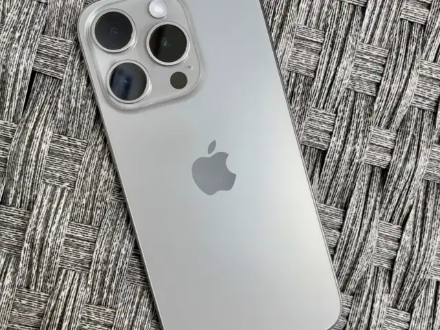 Apple iPhone 15 Pro, 256 gb, Natural Titanium, Улаанбаатар — Баянзүрх — Натур худалдааны төв