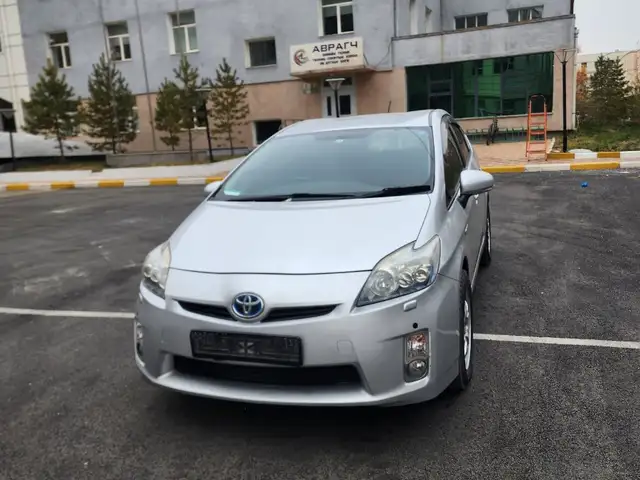 Toyota Prius 30