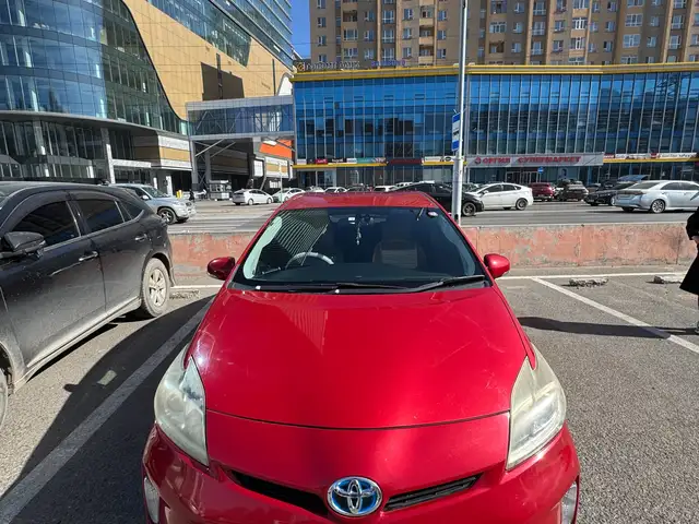 Toyota Prius 30