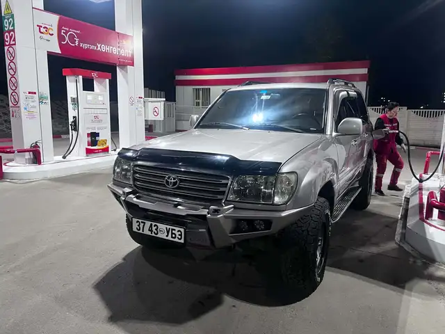 Toyota Land Cruiser 100