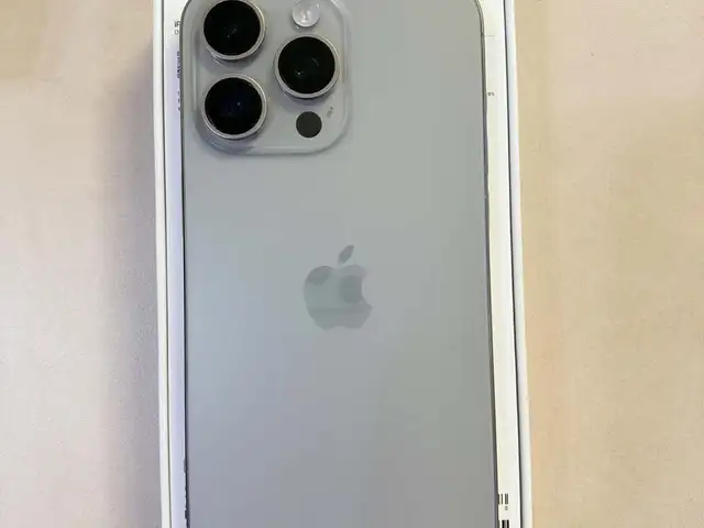 Apple iPhone 15 Pro Max, 256 gb, Natural Titanium, Улаанбаатар — Хан-Уул — Зайсан