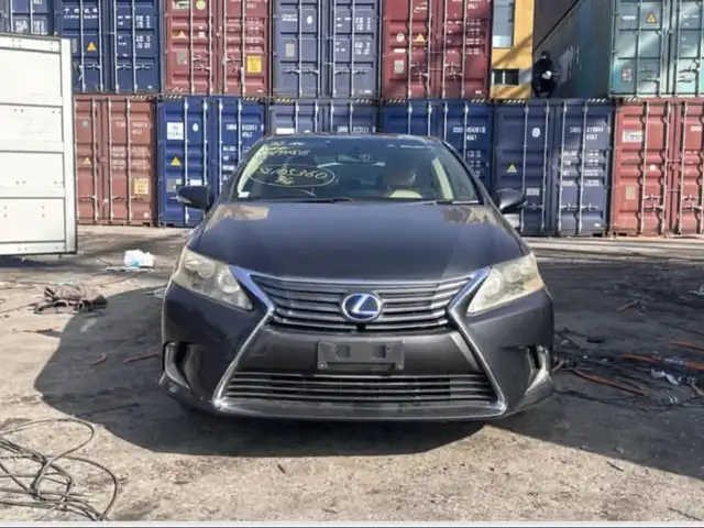 Lexus HS