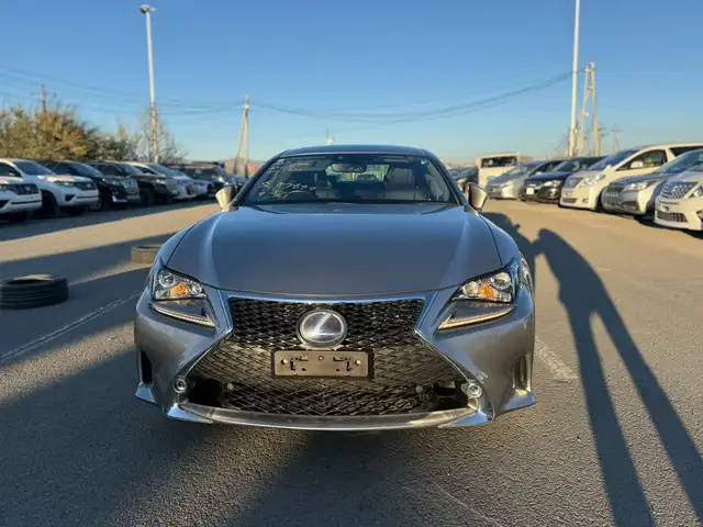 Lexus RC