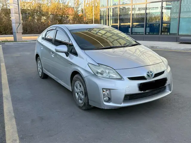 Toyota Prius 30