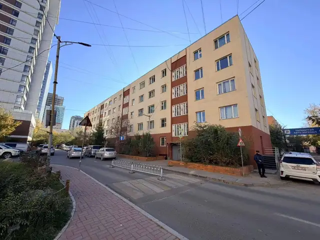 Хотын төв 220 мянгат-д гал тогоо тусдаа 2 өрөө орон сууц 50мкв, Улаанбаатар — Сүхбаатар — 1-р хороо