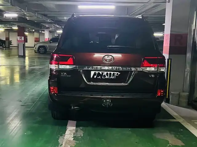 Toyota Land Cruiser 200
