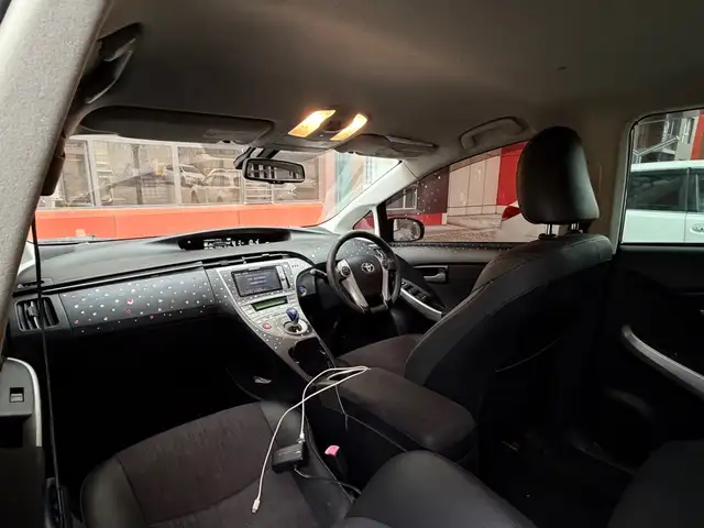 Toyota Prius 30