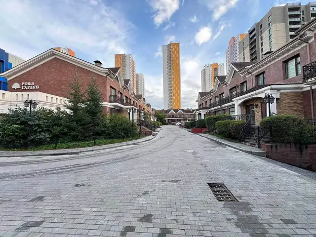 Royal garden хаус хотхонд 527,61мкв 3 давхар town house, Улаанбаатар — Хан-Уул — 120 мянгат