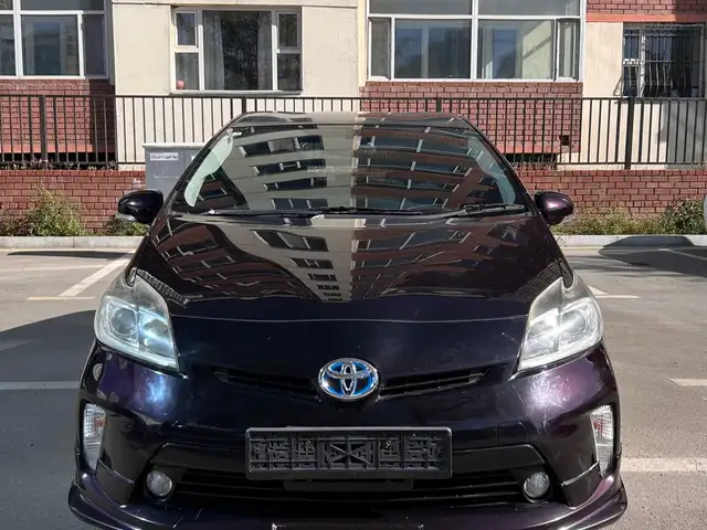Toyota Prius 30