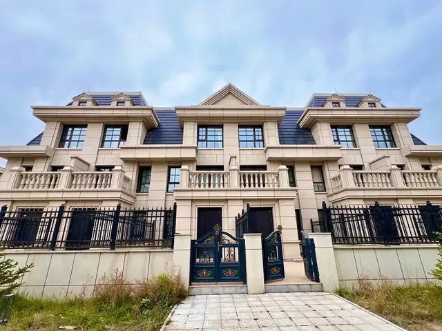 Худ french town хотхонд 154мкв 5 өрөө 3 давхар таунхаус, Улаанбаатар — Баянзүрх — 23-р хороо