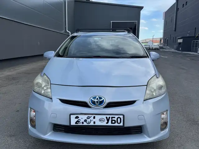 Toyota Prius 30