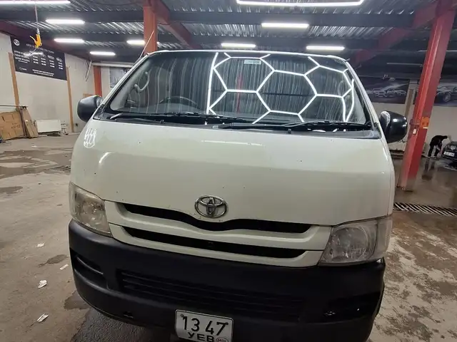 Toyota Hiace