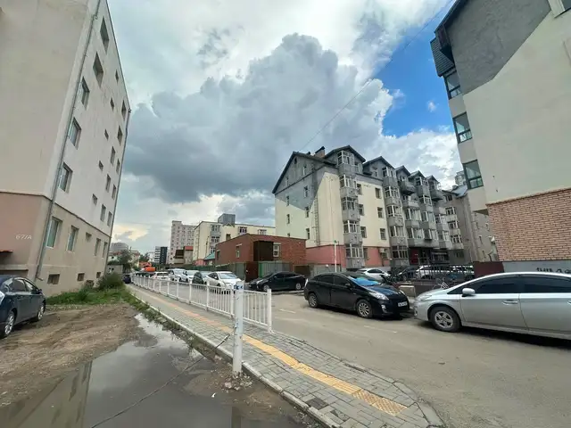 Натур шинэ монгол сургуулийн баруун талд 240мкв в1, Улаанбаатар — Баянзүрх — 43-р хороо