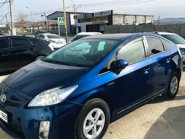 Toyota Prius 30