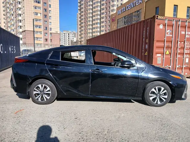 Toyota Prius PRIME 52